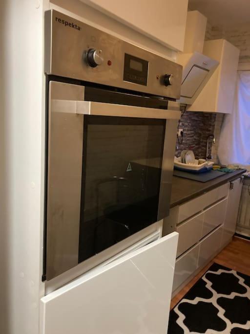 Toll Apartment Am Rhein Netflix Internet 1000 Mbits, Free Parking Duisburgo Esterno foto
